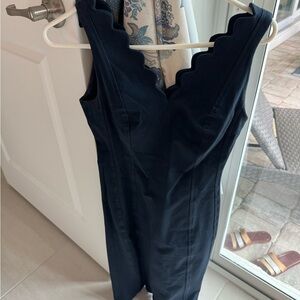Banana Republic slim fitting scalloped navy blue dress size 0